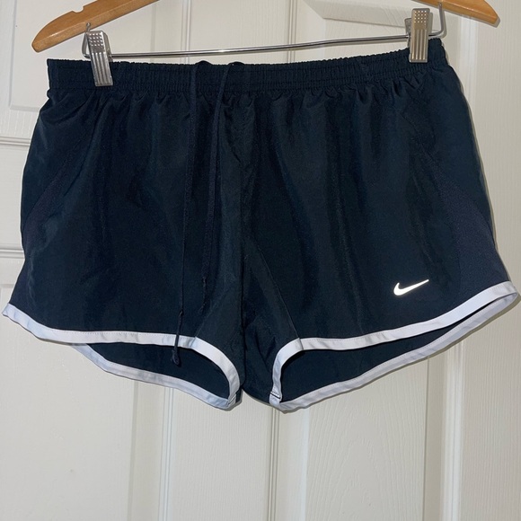Nike shorts - Size large - Picture 1 of 4